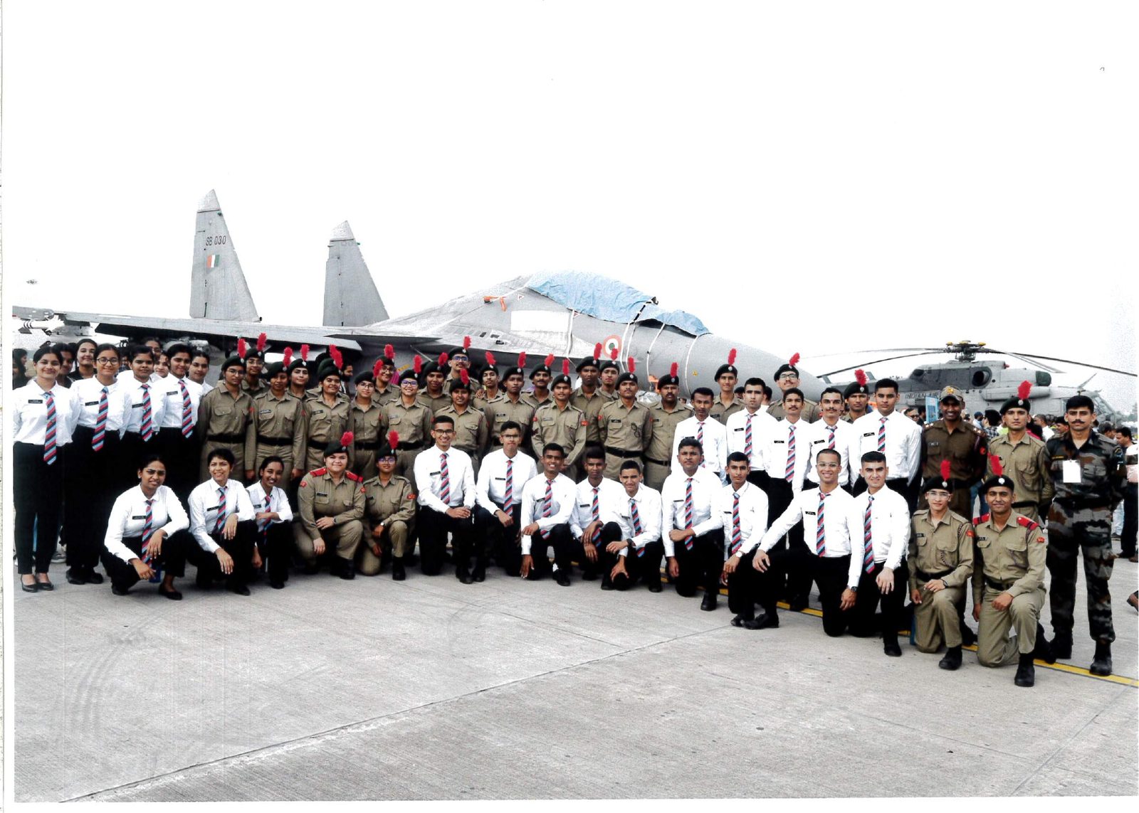 NCC cadets with a Sukhoi Su-30 fighter at the air show, Air Force Station Pune