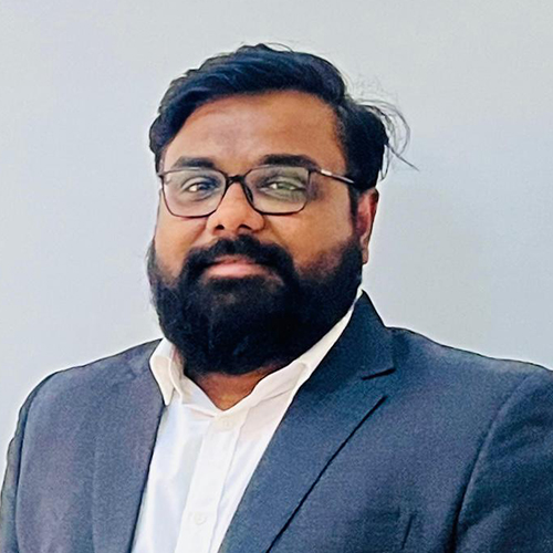 Naveen Kumar headshot